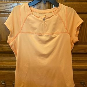 Mountain Hardware Top Medium